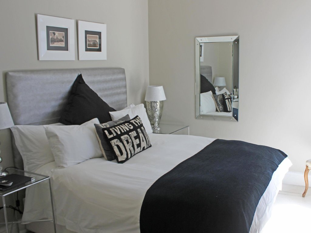 Standard Double room with balcony Long Street Boutique Hotel