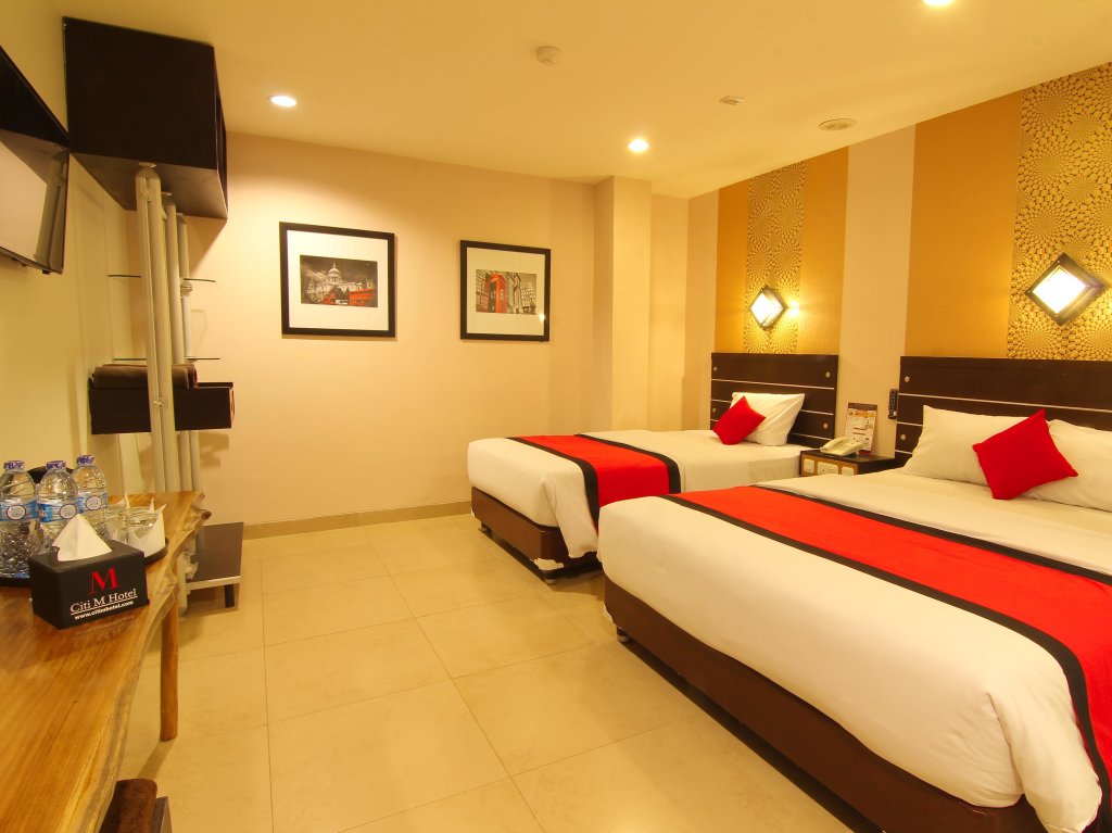 Кровать в общем номере Citi M Hotel Gambir