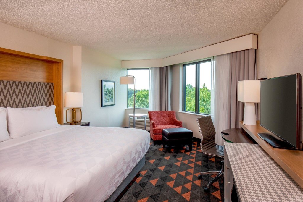 Номер Premium Holiday Inn Newport News - Hampton, an IHG Hotel