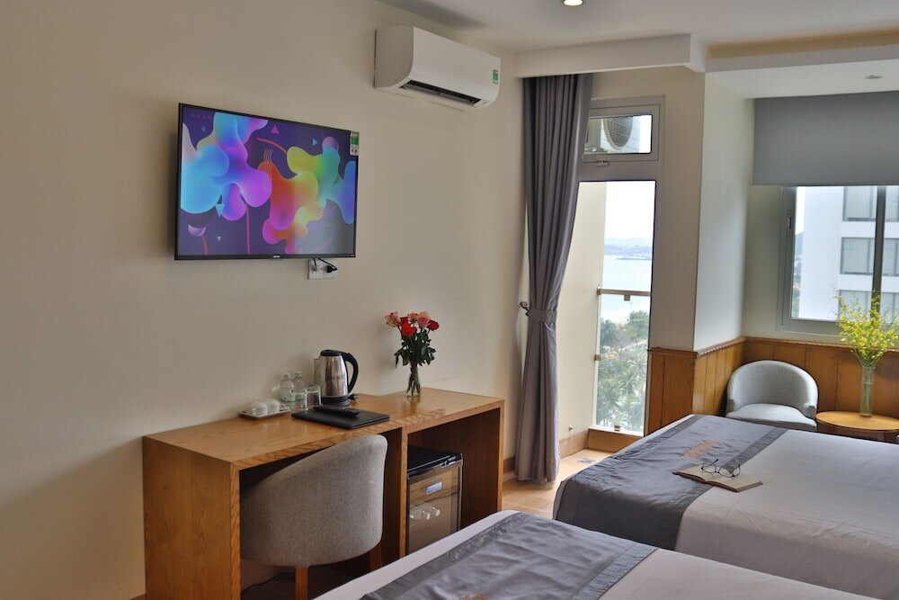 Superior Quadruple room with sea view Glory Nha Trang Hotel