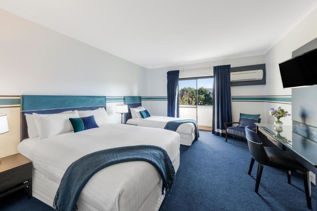 Standard Einzel Zimmer Ramada by Wyndham Diplomat Canberra