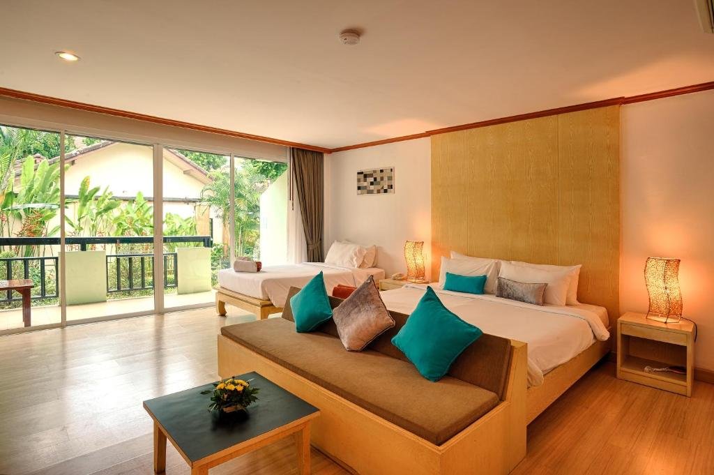 Семейный номер Deluxe Phuket Island View Resort - SHA Extra Plus