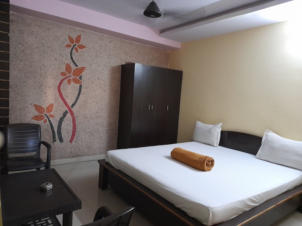 Люкс Hotel Maruthi Residency Inn L B Nagar
