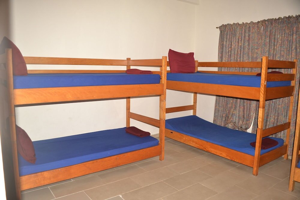 Кровать в общем номере (мужской номер) Pink Hostel