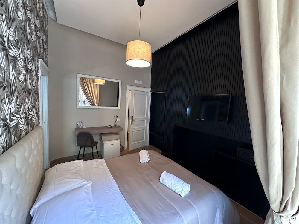 Standard Double room with balcony Parthenope Rooms