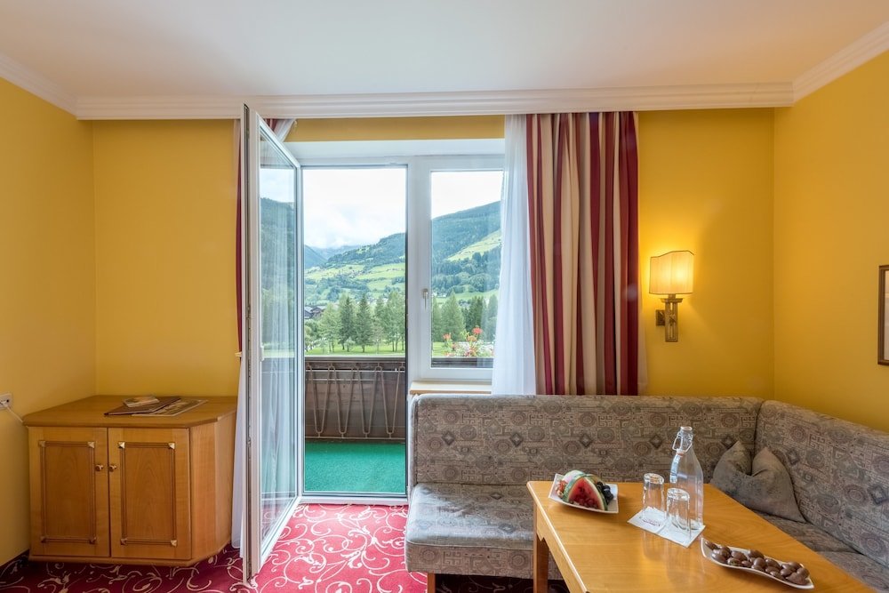 Camera doppia Standard con vista sulle montagne Hotel Germania Gastein - ganzjährig inklusive Alpentherme Gastein & Sommersaison inklusive Gasteiner Bergbahnen