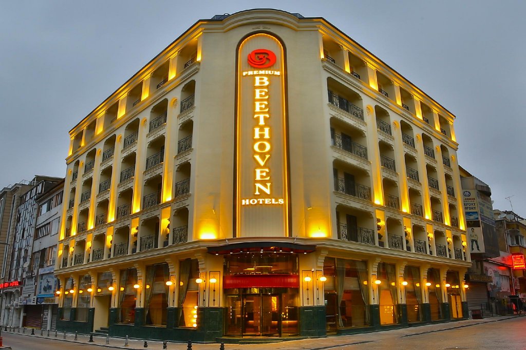Полулюкс Beethoven Premium Hotel