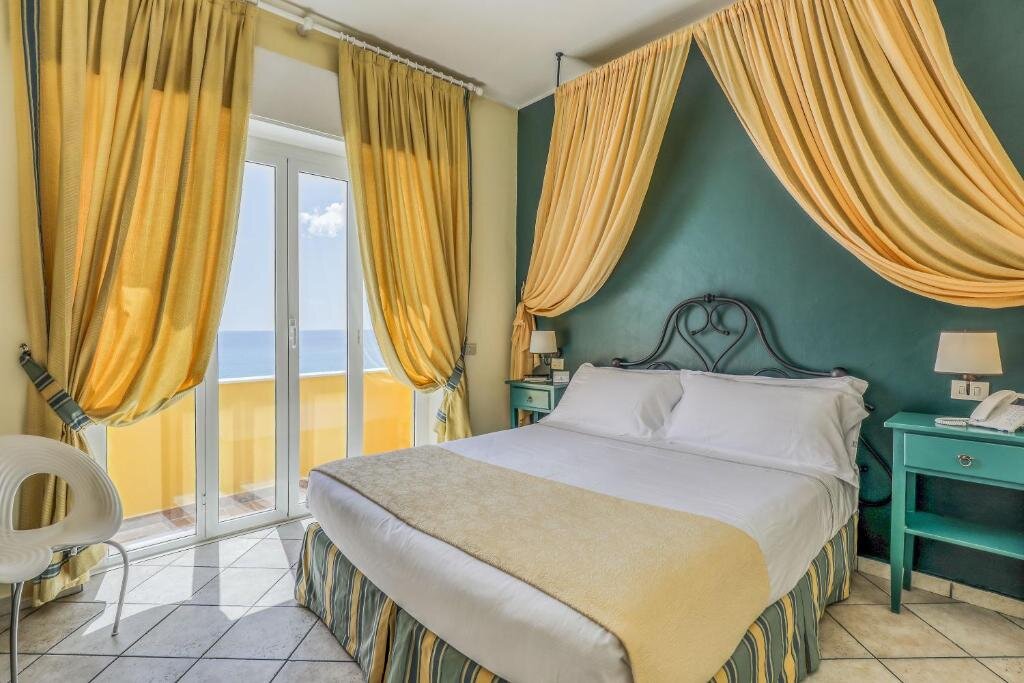 Двухместный номер Standard с видом на море Hotel Albatros Varigotti