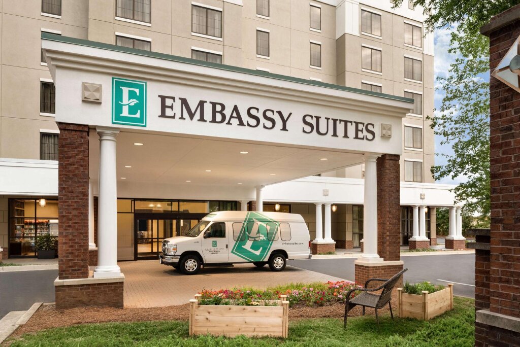 Двухместный люкс с 2 комнатами Embassy Suites by Hilton Atlanta Alpharetta