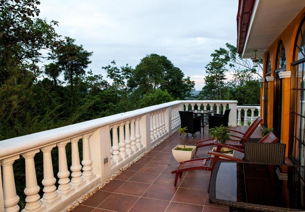 Двухместный номер Comfort с балконом Tifakara Boutique Hotel & Birding Oasis