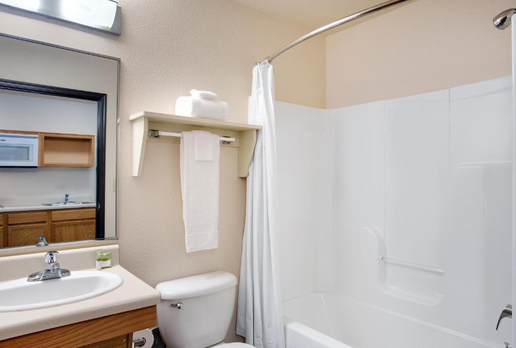 Номер Standard WoodSpring Suites Asheville