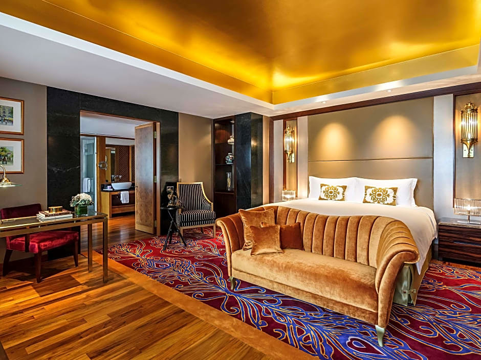 Двухместный люкс Royal Sofitel Singapore Sentosa Resort & Spa