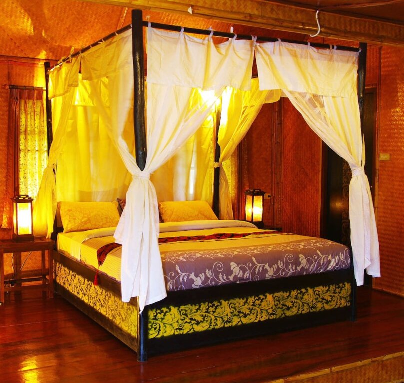 Семейный люкс с балконом Areeya Phuree Resort Thaton