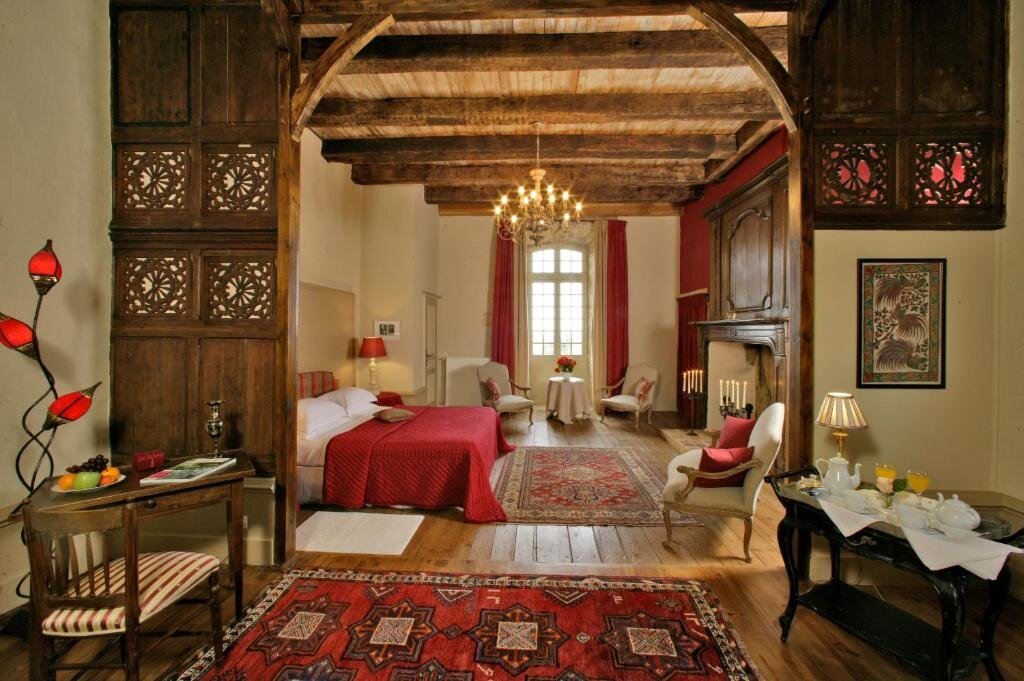 Standard chambre Le Prieuré du Château de Biron