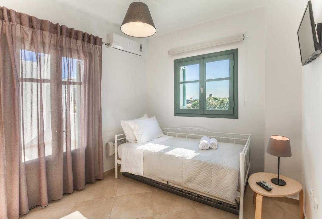 Апартаменты с 3 комнатами Avrofilito Syros Houses