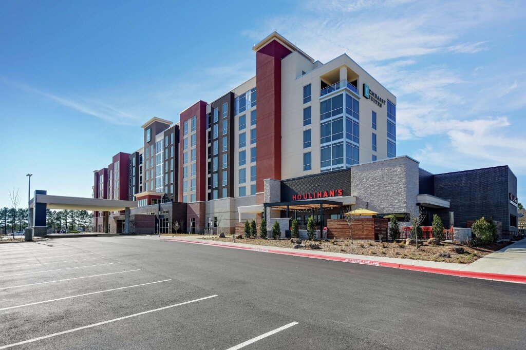Habitación cuádruple Premium Embassy Suites by Hilton Jonesboro Red Wolf Convention Center