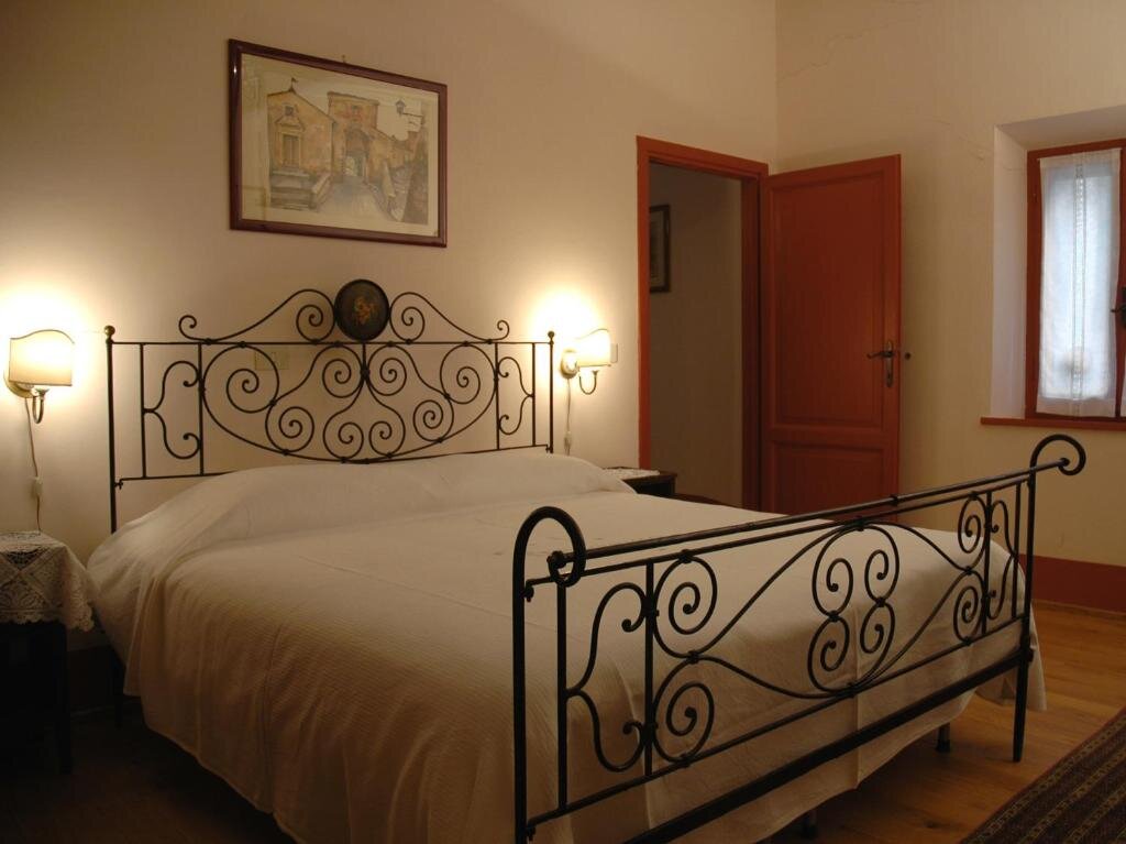 2 Bedrooms Apartment Podere Lamberto