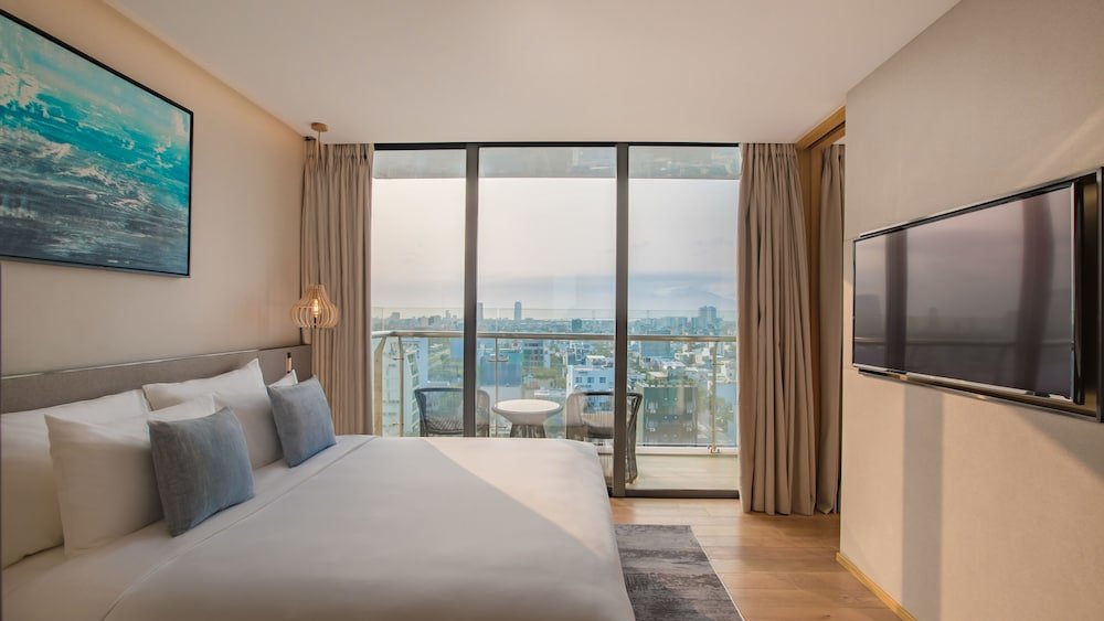 Camera familiare Standard 2 camere con balcone e con vista sulla città Sel de Mer Hotel & Suites
