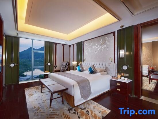 Suite Superior con vista al lago Grand New Century Hotel Zunyi