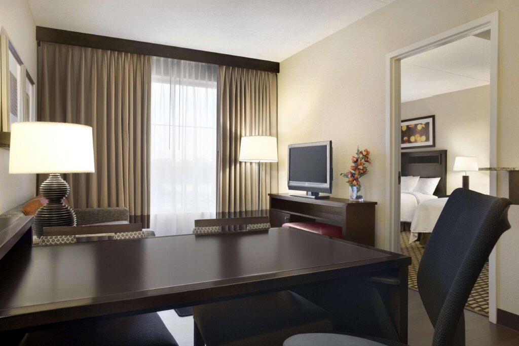 Двухместный люкс Embassy Suites by Hilton Jackson North Ridgeland