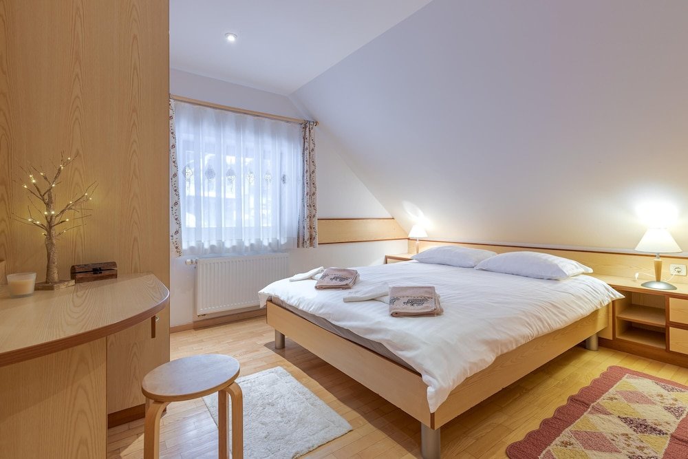 Familie Hütte 2 Schlafzimmer mit Balkon Alpine Retreat Gaja Kranjska Gora - Happy Rentals