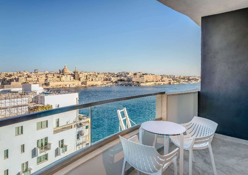 Номер Deluxe с балконом и с видом на океан Barceló Fortina Malta