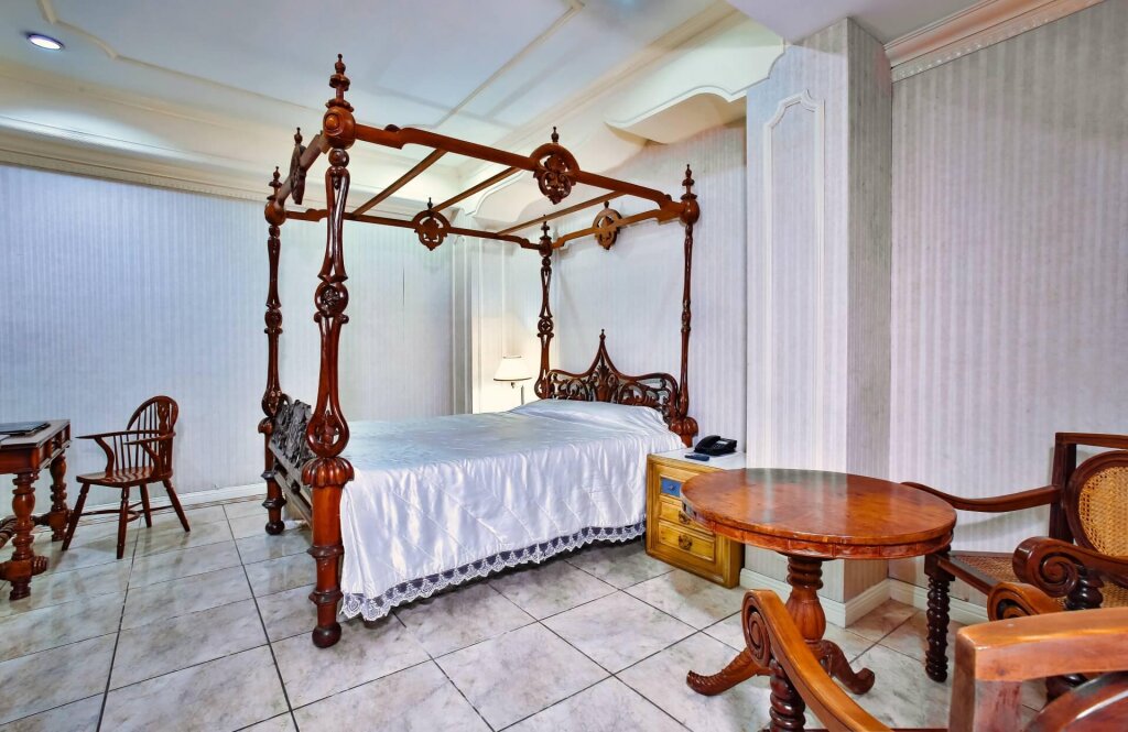 Полулюкс Crown Regency Residences Cebu - Quarantine Hotel