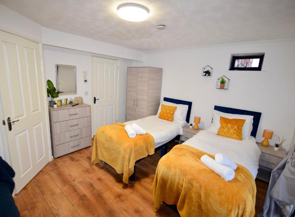 Monolocale Bright and Cosy Studio Apartment, Free Parking, Sleeps 2, Luton airport 3 min drive by Jesswood Properties