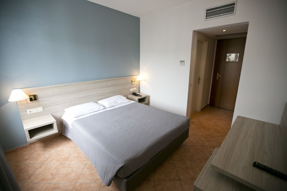 Economy Dreier Zimmer mit Balkon Oceanis Hotel