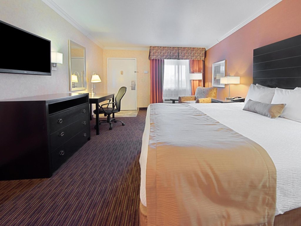 Двухместный номер Standard Best Western InnSuites Phoenix Hotel & Suites