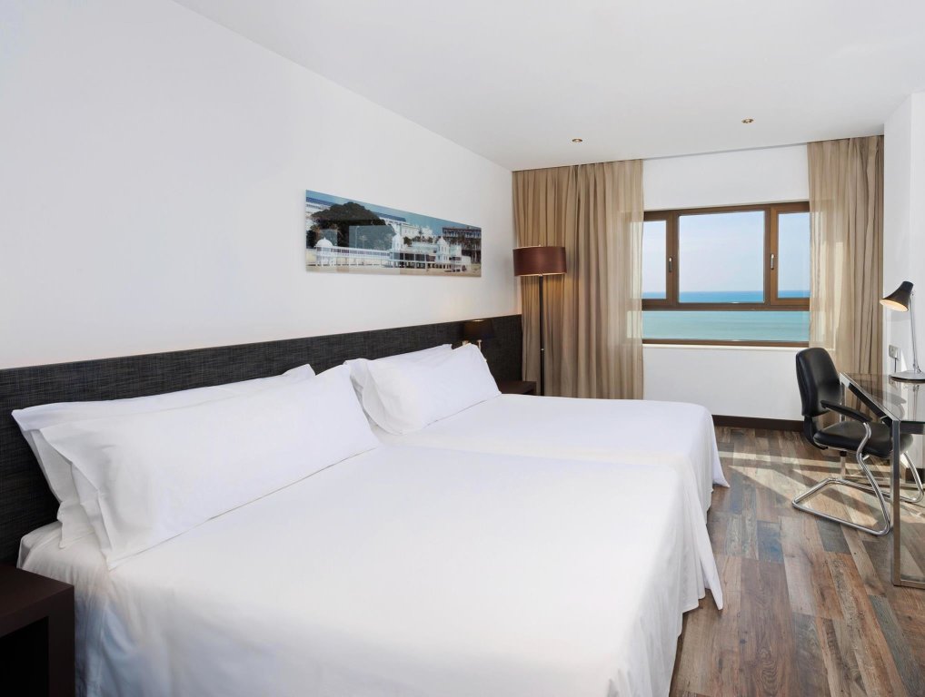 Familie Zimmer mit Meerblick Hotel Cádiz Paseo del Mar, Affiliated