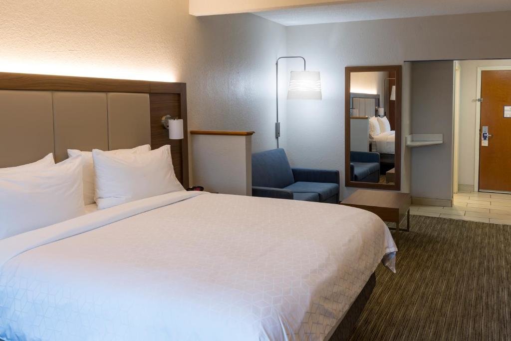 Suite De lujo Holiday Inn Express Hotel & Suites Hillview, an IHG Hotel