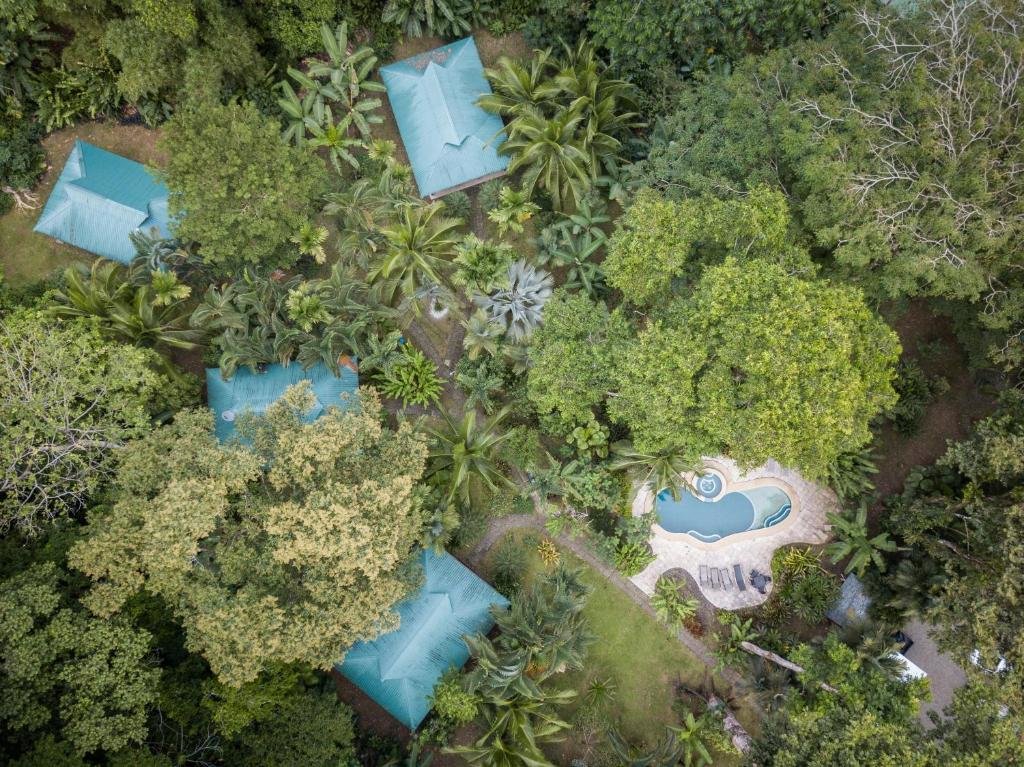 Бунгало с балконом и с видом на сад El Nido Jungle Lodge