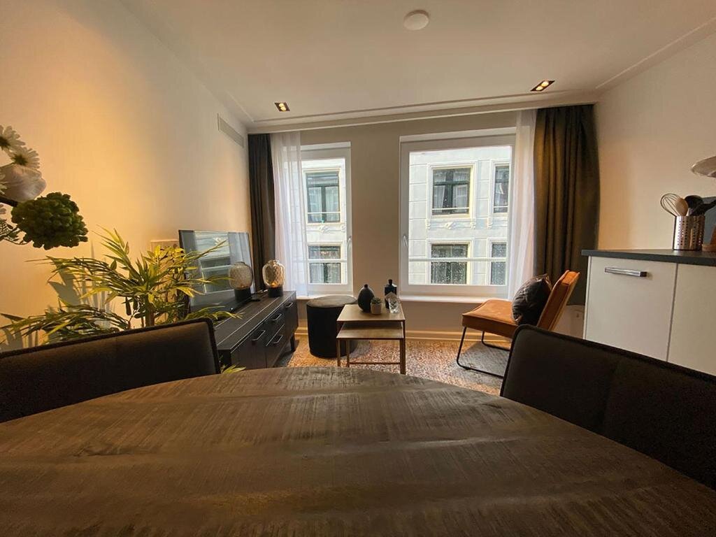 Апартаменты с 2 комнатами Damrak Short Stay Amsterdam