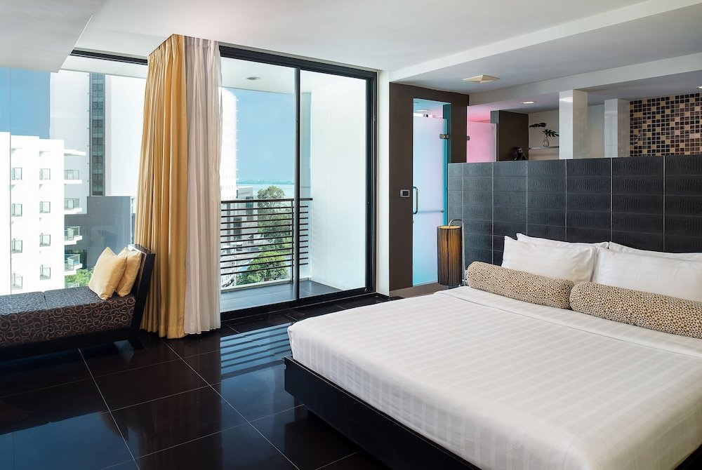 Deluxe room with balcony Tsix5 Hotel