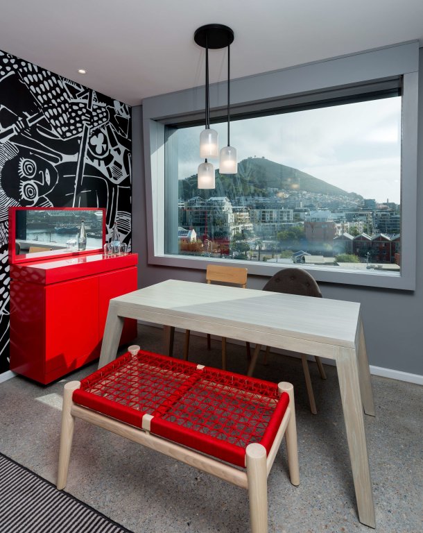 Standard Zimmer mit Bergblick Radisson RED Hotel V&A Waterfront Cape Town