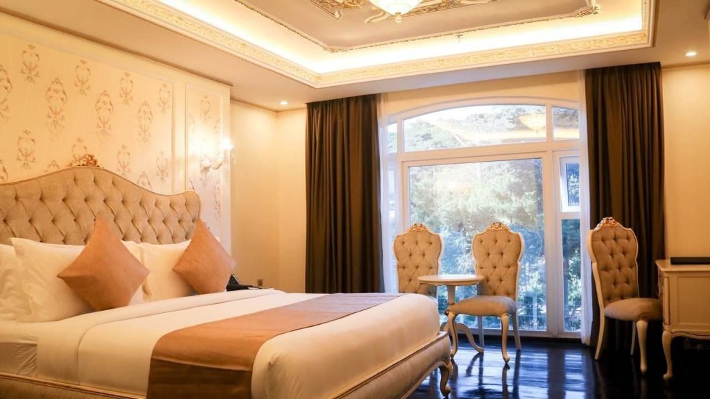 Deluxe room Lafaayette Luxury Suites Baguio