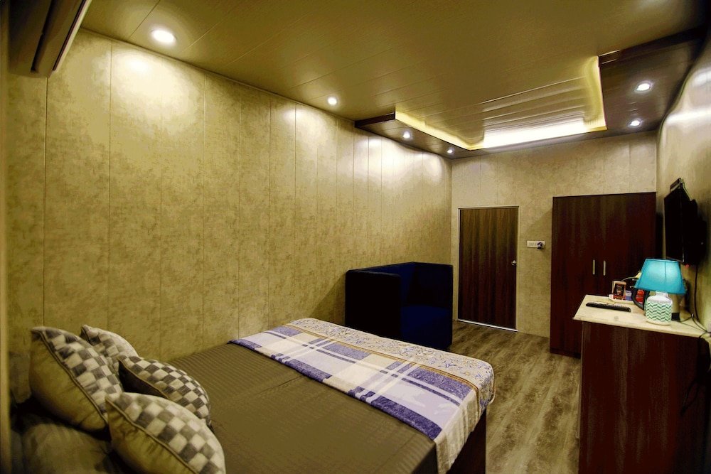 Deluxe room Stay At Kumbh