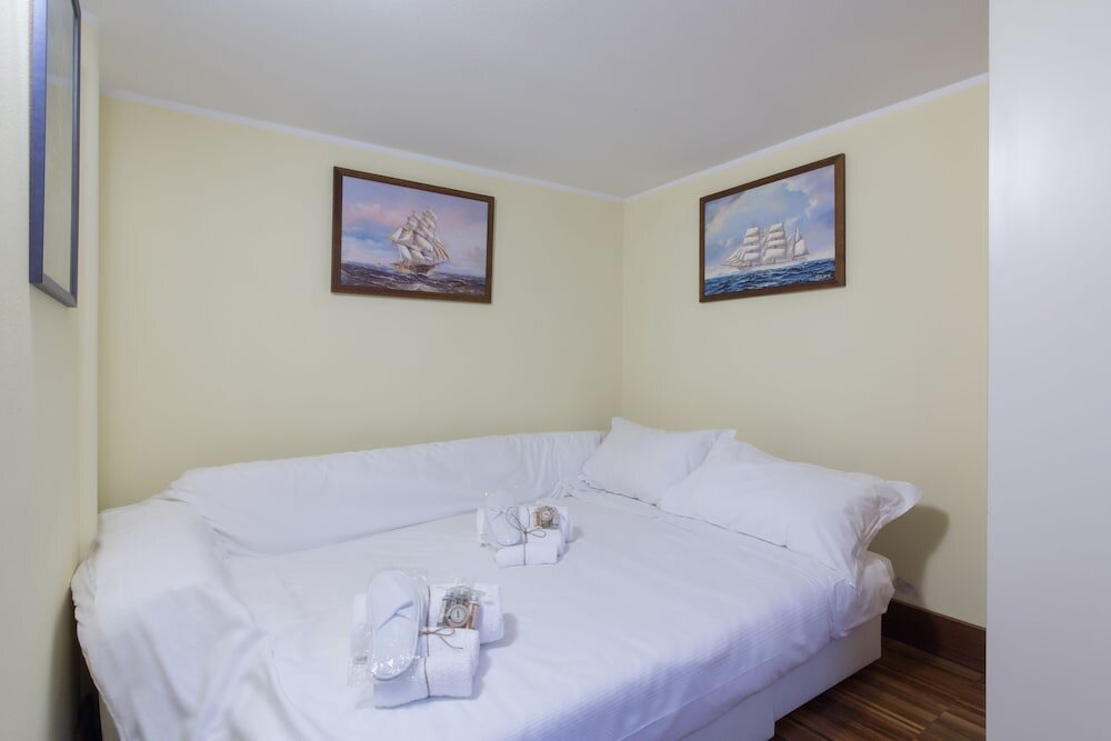 Appartement Suitelowcost - Papiniano