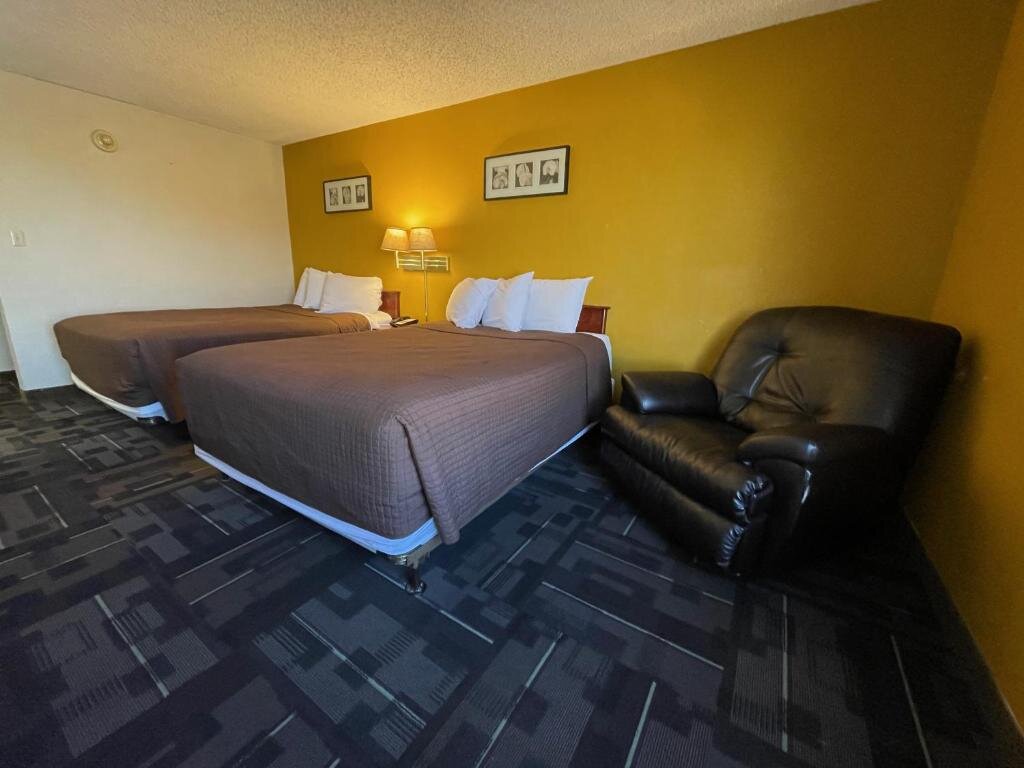 Famille suite The Inn and Suites at 34 Fifty