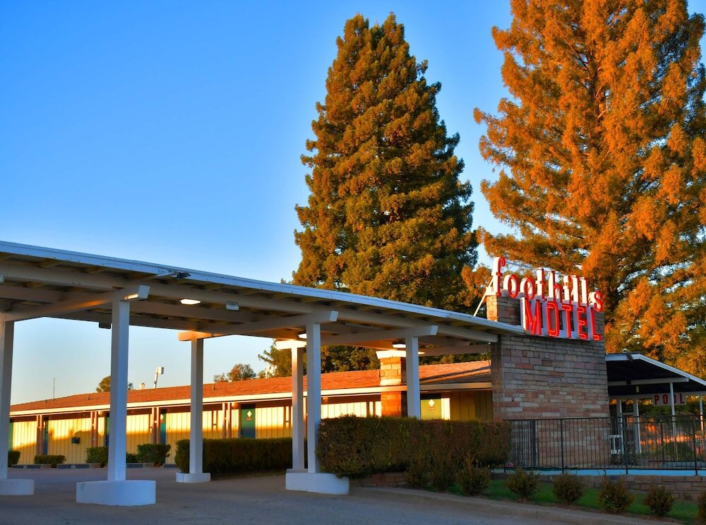 Четырёхместный номер Standard Foothills Motel