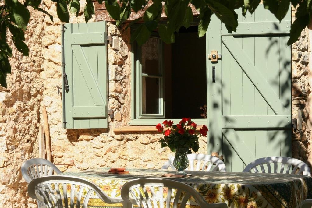 Номер Standard Le Jas, charming Mas in Provence with shared pool, nature, calm, space
