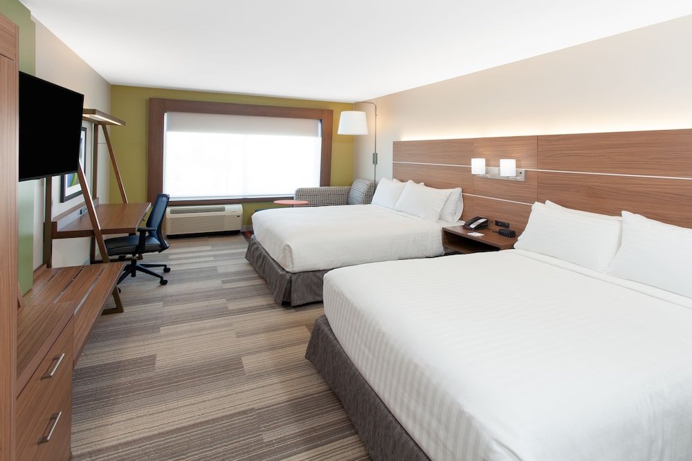 Standard quadruple chambre Holiday Inn Express and Suites Detroit/Sterling Heights, an IHG Hotel