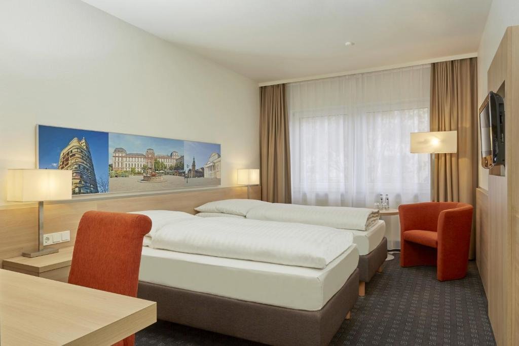 Двухместный номер Comfort H+ Hotel Darmstadt
