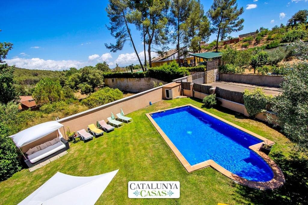 Villa Catalunya Casas Modern and spacious with private pool close to BCN
