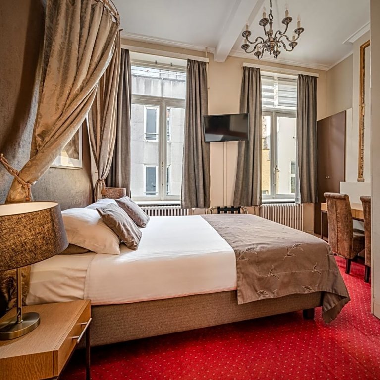 Standard room Hotel Van Eyck
