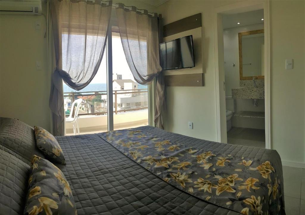 2 Bedrooms Deluxe Suite with sea view Bomar Residence