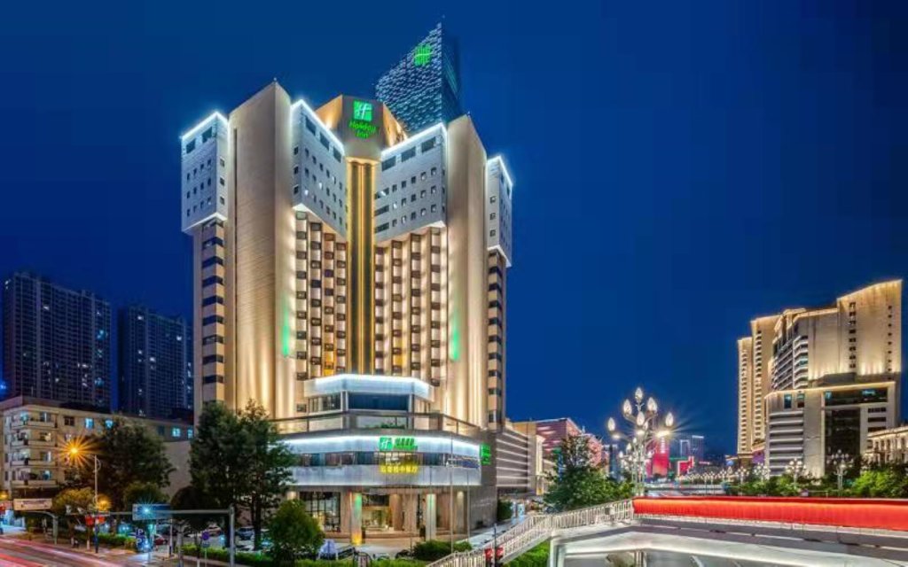 Номер Standard Holiday Inn Kunming City Centre, an IHG Hotel