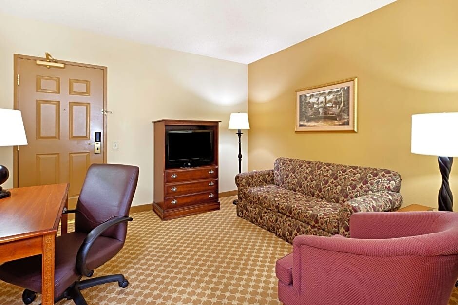 Четырёхместный люкс Country Inn & Suites by Radisson, Harrisburg Northeast - Hershey