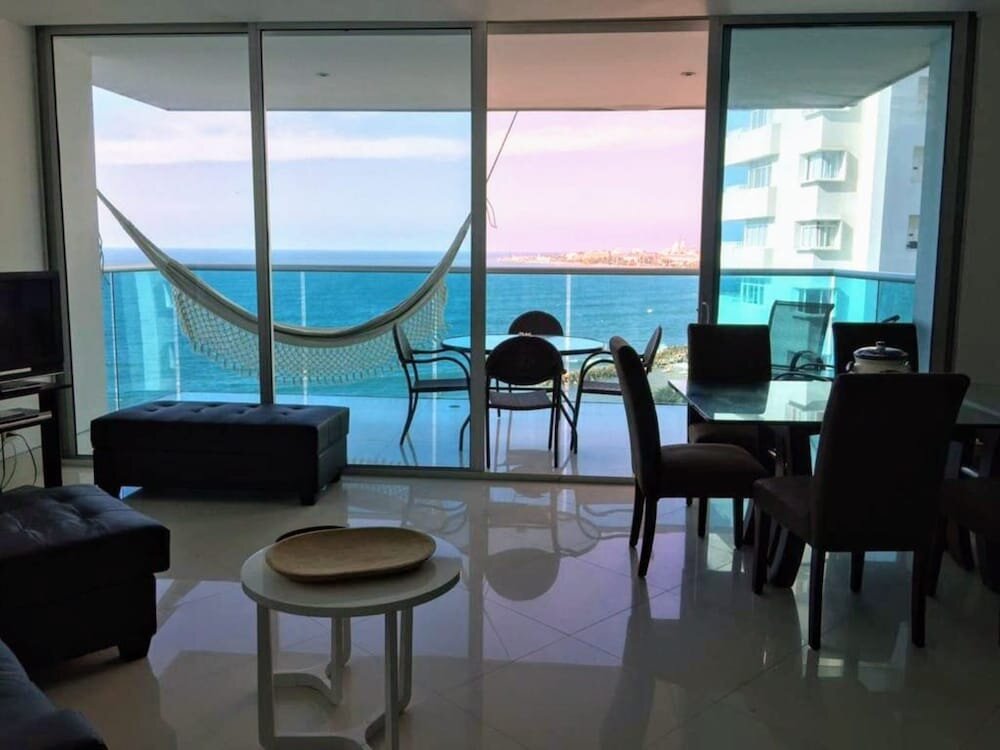 Deluxe Apartment Sea Terraces Luxury Suites